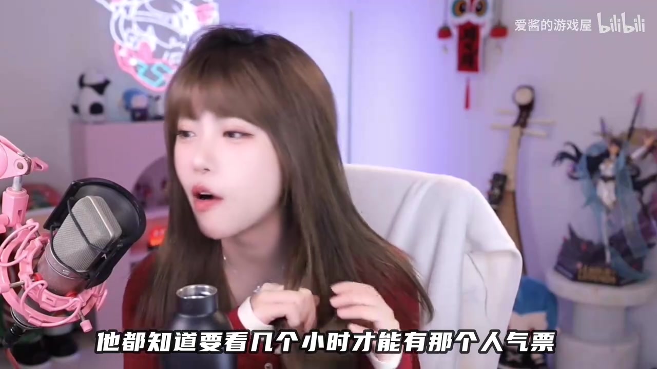 mk体育官方网站入口周淑怡自曝爸爸很开明 爱看自己跳擦边舞：在我爸面前擦玻璃都没事